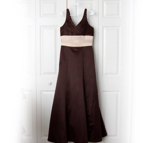 NWT‎ Saison Blanche Brown Satin Bridesmaid/Prom Maxi Dress with Ivory Sash Sz 12 - Picture 6 of 16